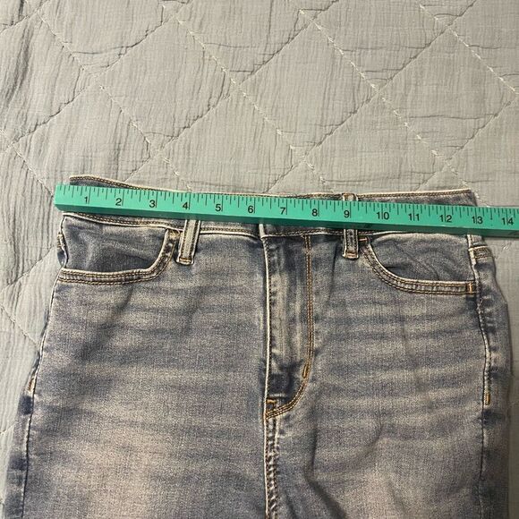 American Eagle Super High Rise Jegging 2 Short - Picture 3 of 8